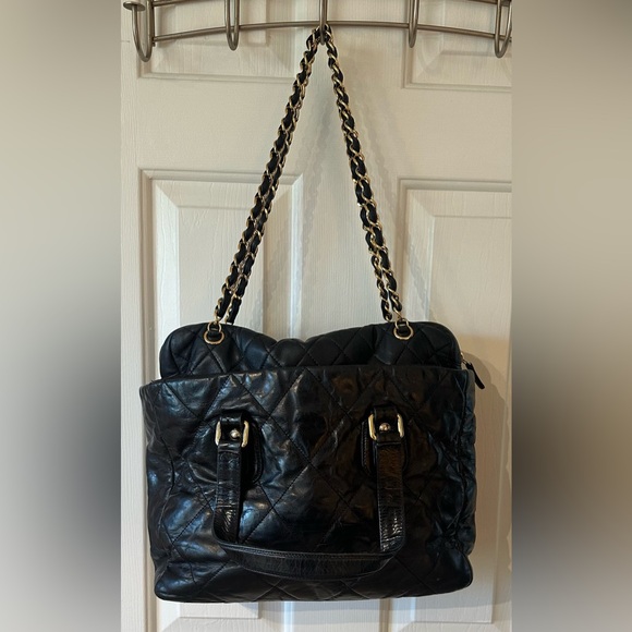 Authentic & Gorgeous CHANEL Portobello Tote Bag - The Ultimate in High Fashion - Picture 3 of 16